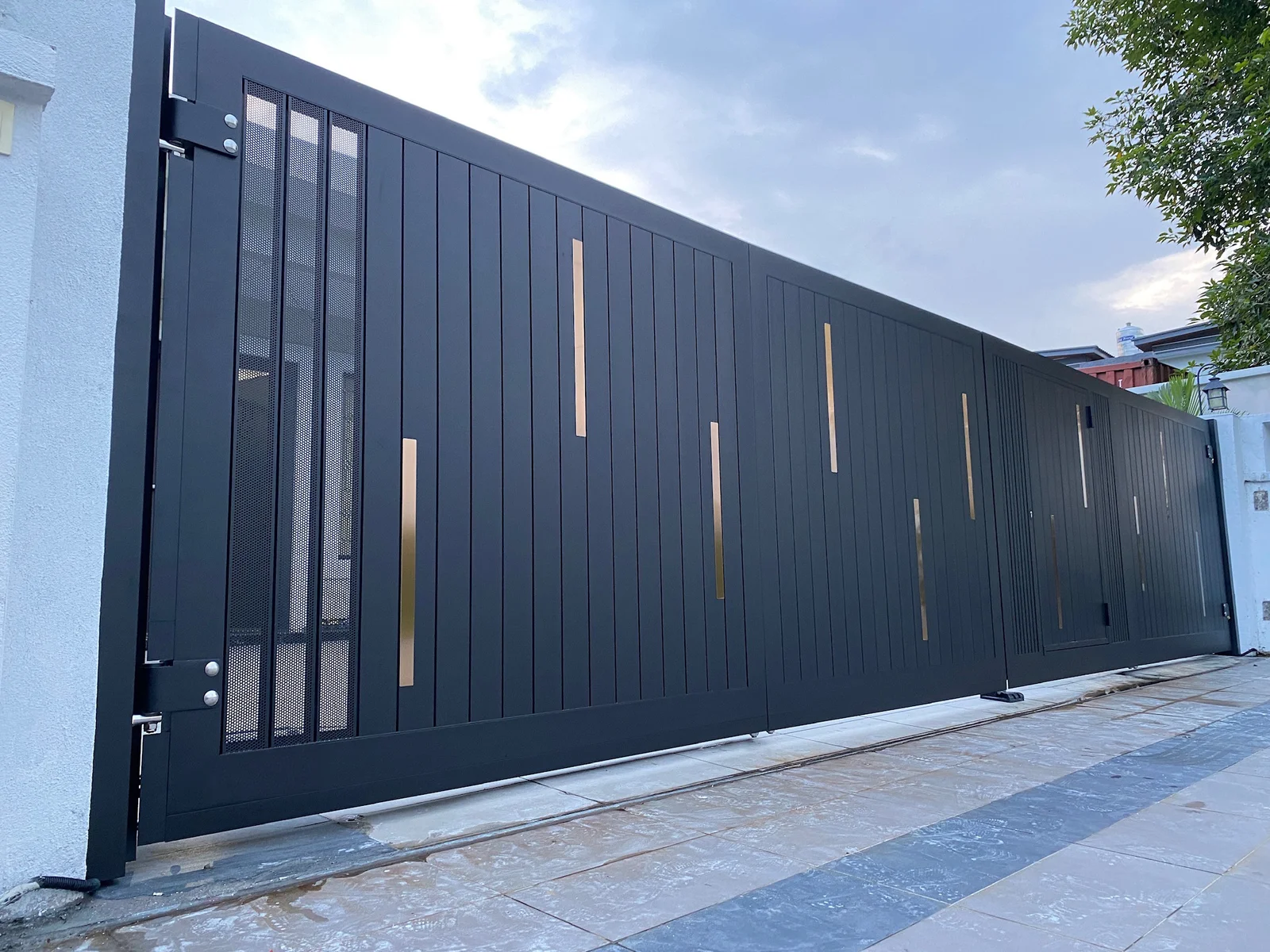 Standard-Collection-Gate-Design-1